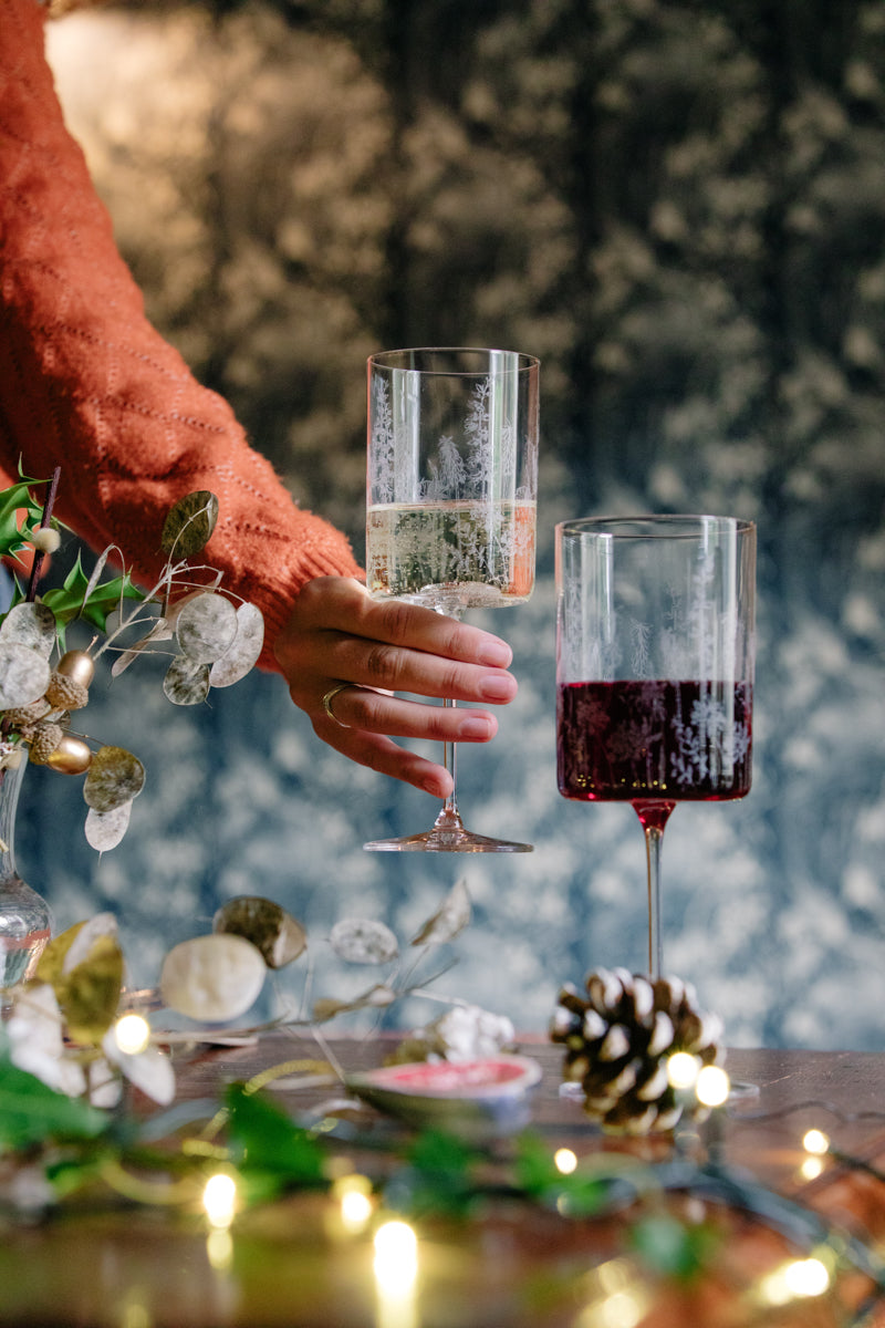How to Create a Luxury Christmas Tablescape
