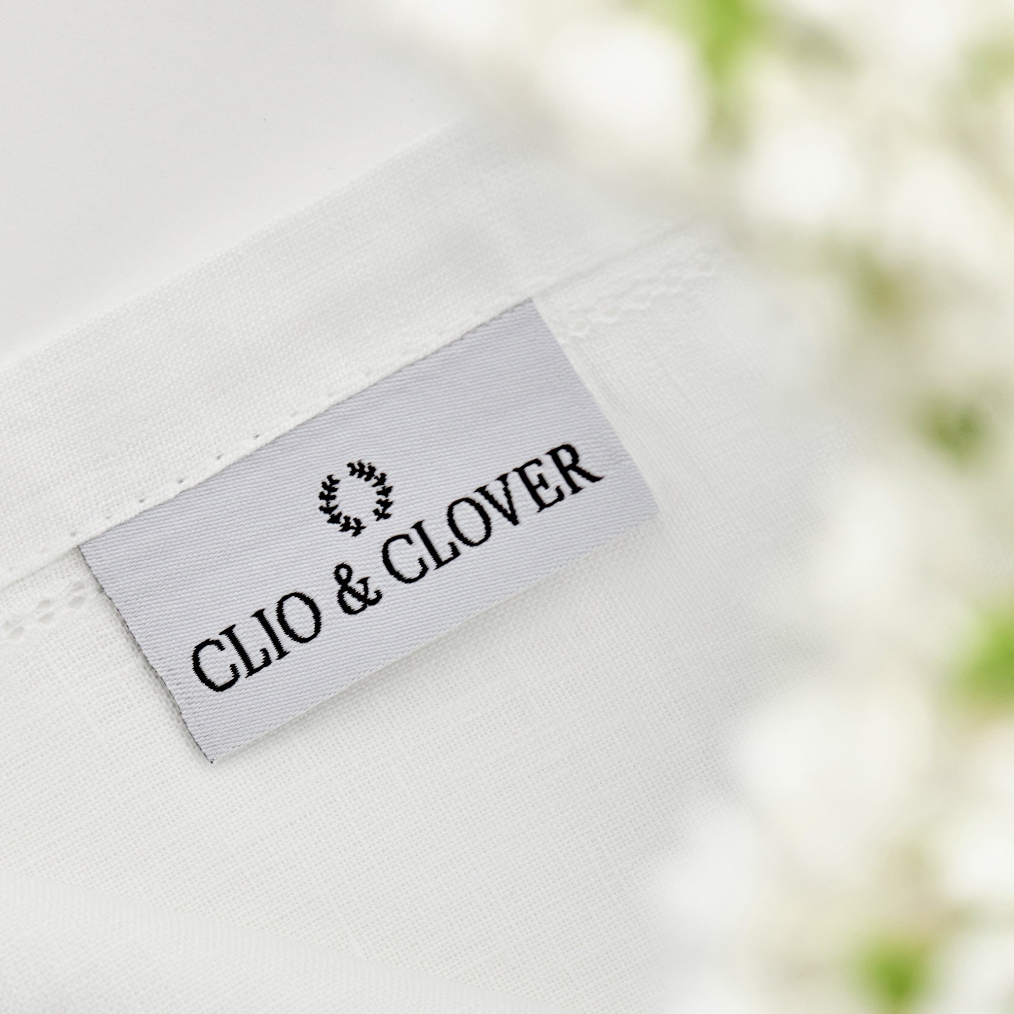 Label with 'CLIO & CLOVER' text on a white background
