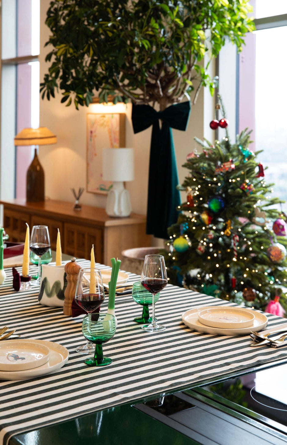 Christmas Table Colour Schemes for 2026: Five Looks Full of Personality
