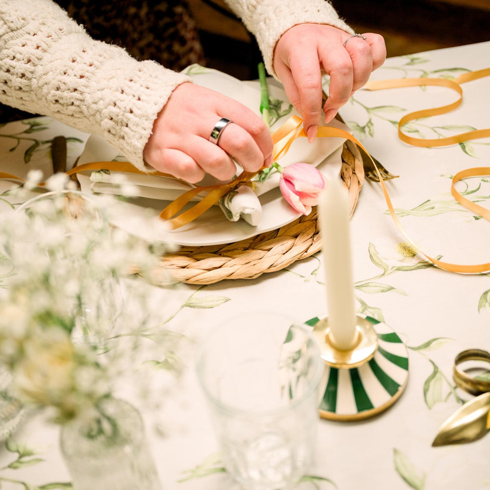 5 Small Things That Make a Table Feel Special
