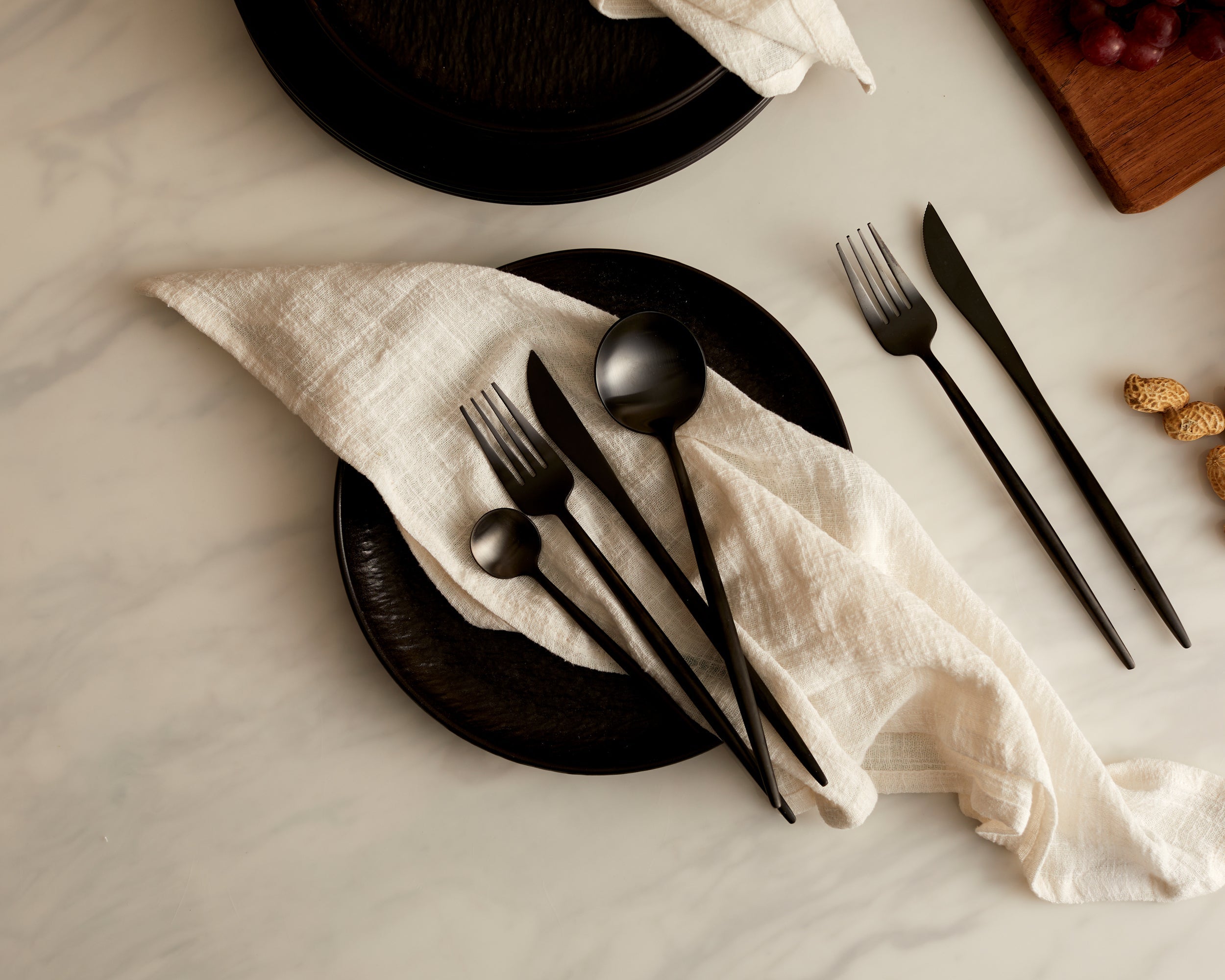 London Black Stainless Steel Cutlery 16 or 24 Piece Sets