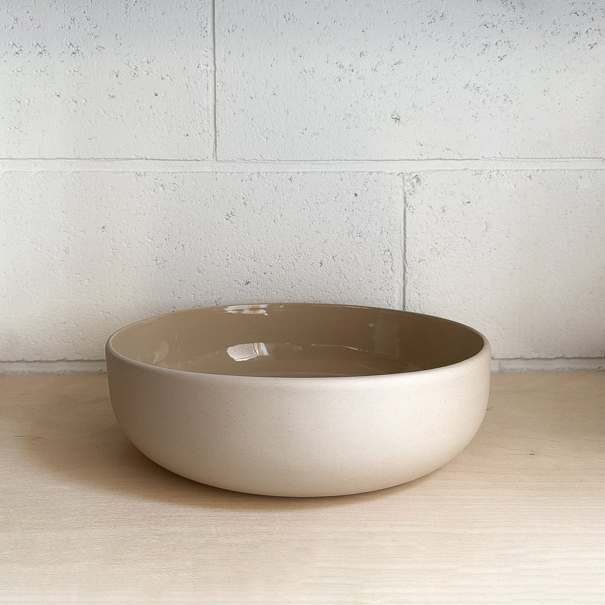 Aaron Probyn COLOMBO large serving bowl in Oat porcelain with a rounded shape and glazed interior