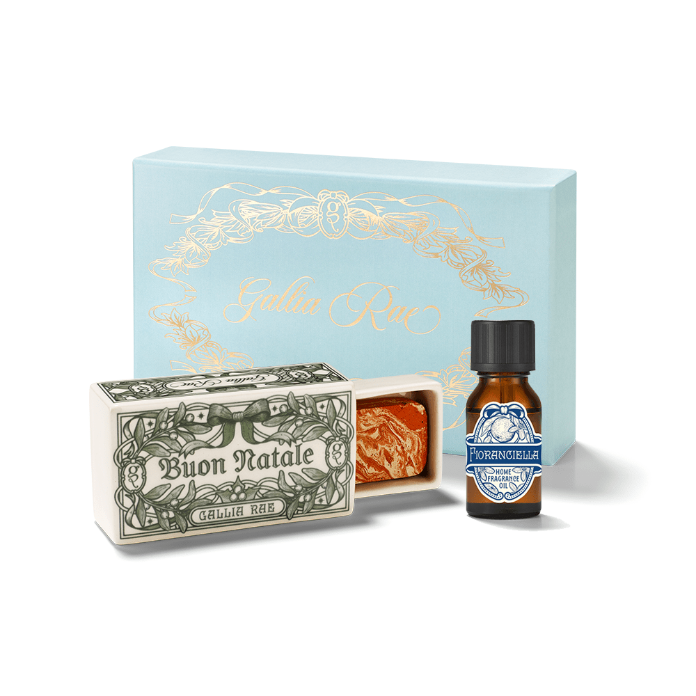 Gallia Rae limited-edition Christmas ceramic diffuser set with Fioranciella fragrance oil and pale blue gift packaging