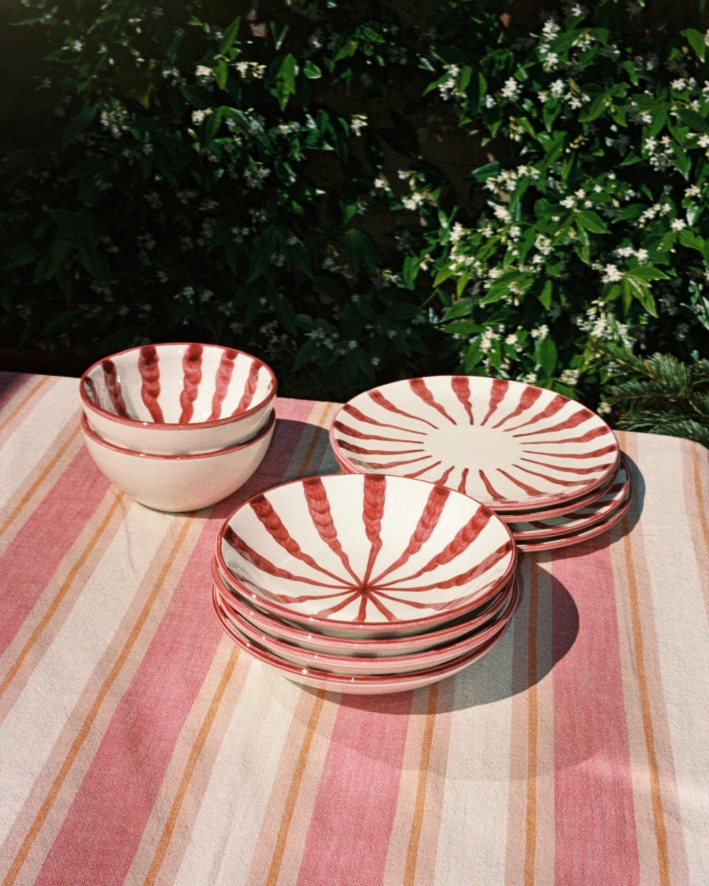 Handmade ceramic dinner plate with Grenadine Red detailing